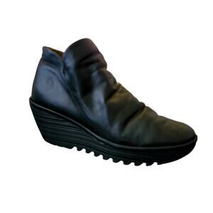 Fly London Yip Black Leather Wedge Heel Ankle Boots Size 41/10 Slouchy Edgy